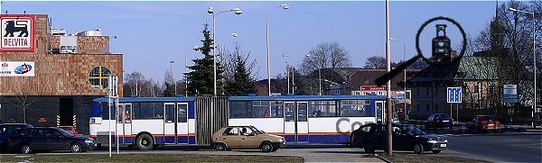 Věčně čekající autobusy na nejkritičtější křižovatce