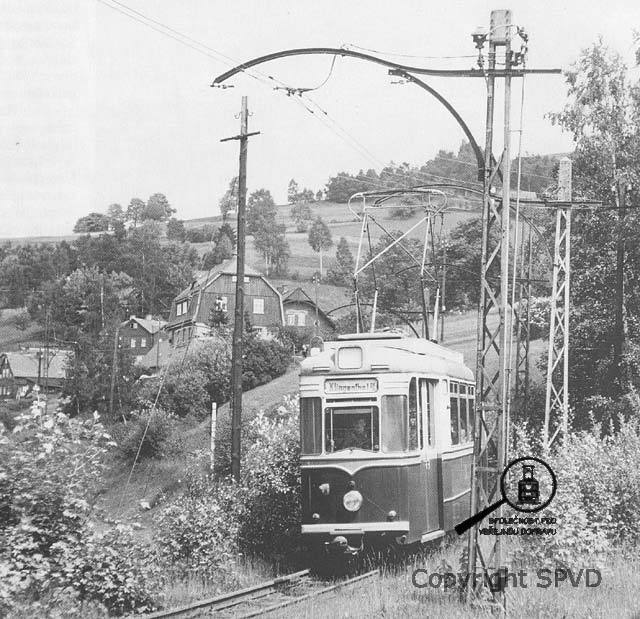 Tramvajový vůz Gotha v krušnohorském údolí nedaleko zastávky Reichsadler.