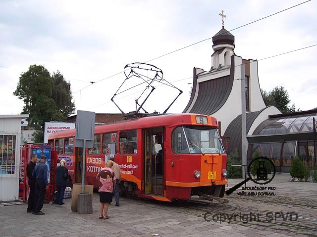 Tramvaj T4 ve lvovských ulicích.