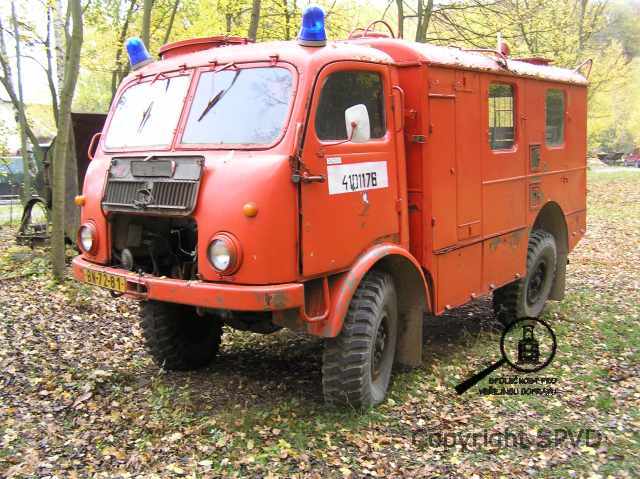 Ve skanzenu odpočívá i stařičká Tatra 805. Ve skanzenu odpočívá i stařičká Tatra 805.